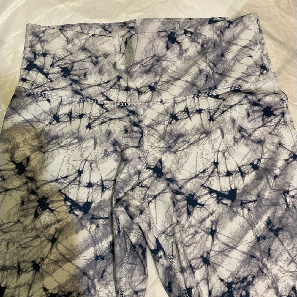 Tie-Dye Patterned ankle Leggings - Picture 4 of 7